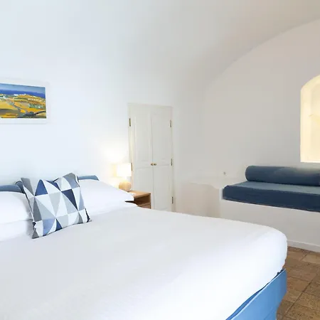 Pantelia 4* Fira (Santorini)