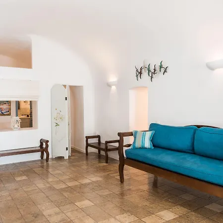 Pantelia Fira (Santorini)