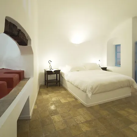 Pantelia Aparthotel