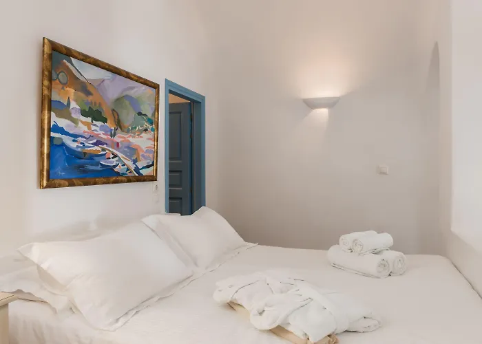 Pantelia Apart-hotel Fira (Santorini)