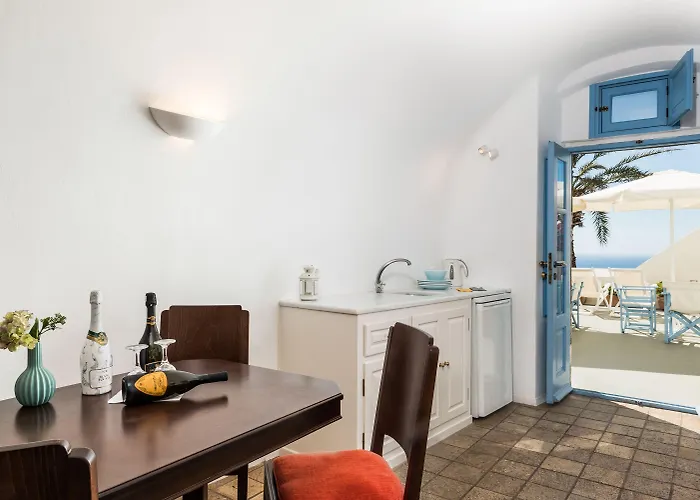 Apart-hotel Pantelia 4*