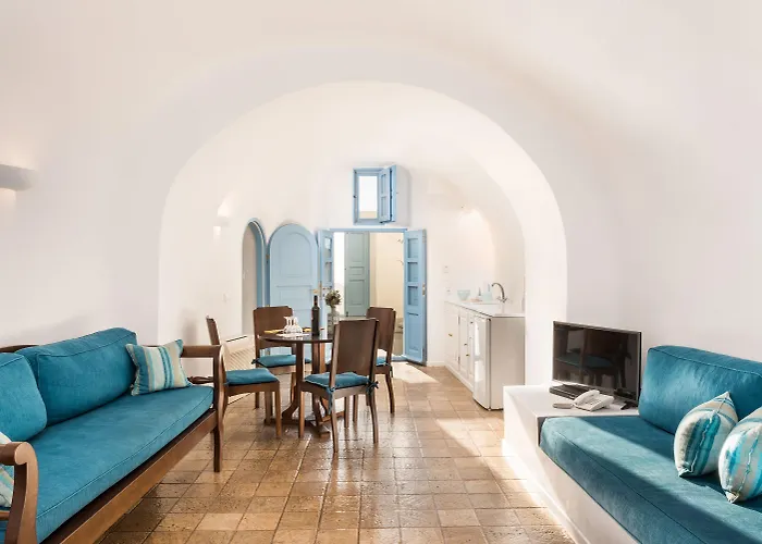 Apart-hotel Pantelia 4*