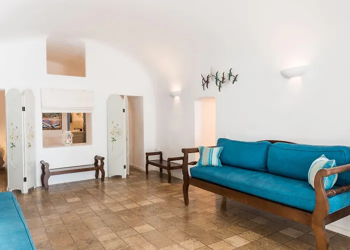 Pantelia Fira (Santorini)