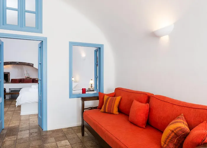 Apart-hotel Pantelia 4*