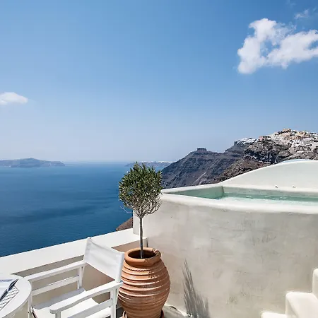 Pantelia Aparthotel 4*