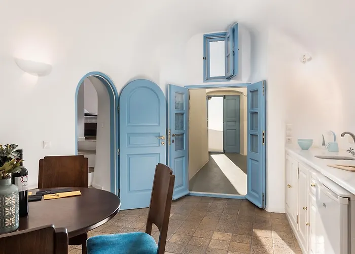 Pantelia Aparthotel 4*