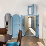 Pantelia מלון דירות 4*