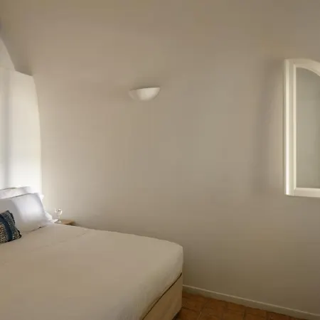 Pantelia Lägenhetshotell Fira (Santorini)