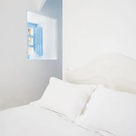 Pantelia Lägenhetshotell 4*